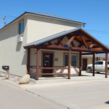 Winterton Suites Williston Zewnętrze zdjęcie