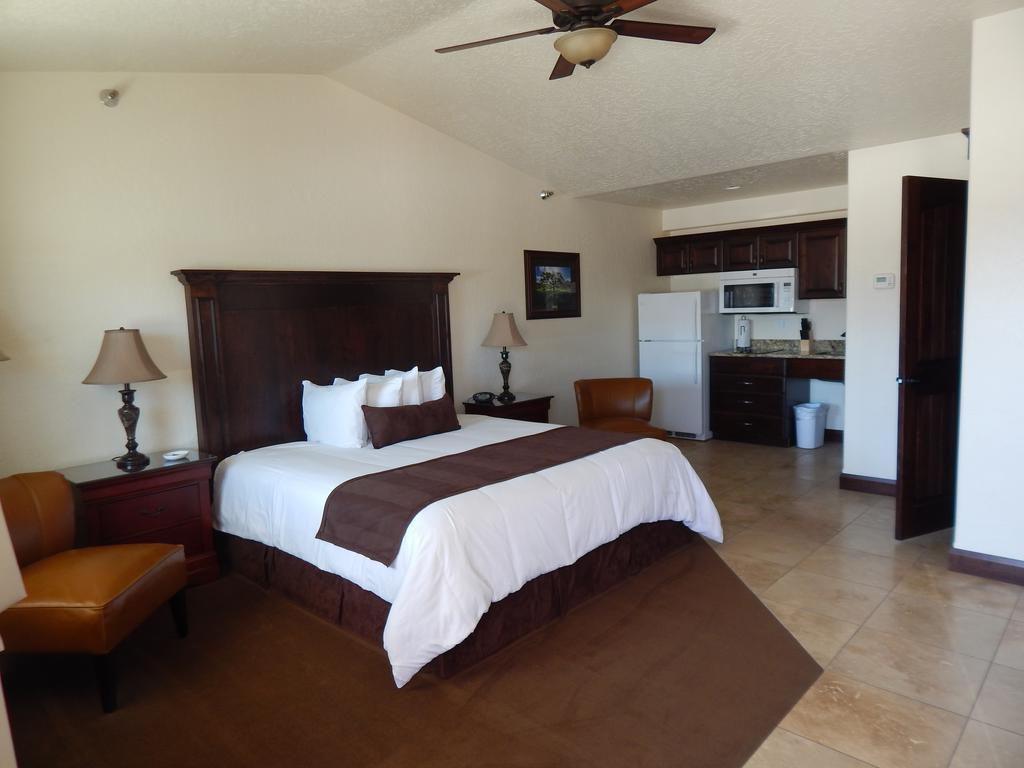 Winterton Suites Williston Zewnętrze zdjęcie