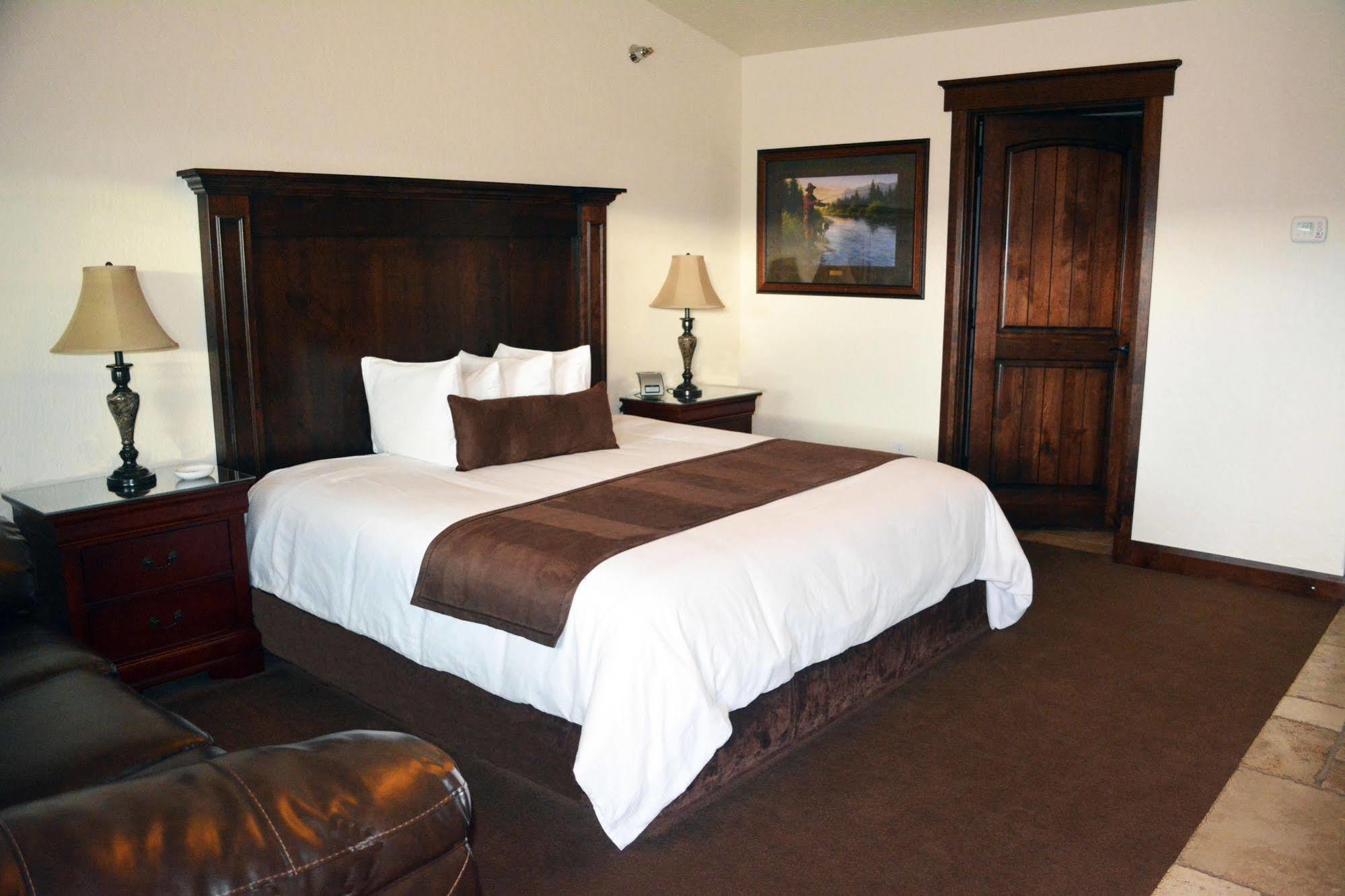 Winterton Suites Williston Zewnętrze zdjęcie