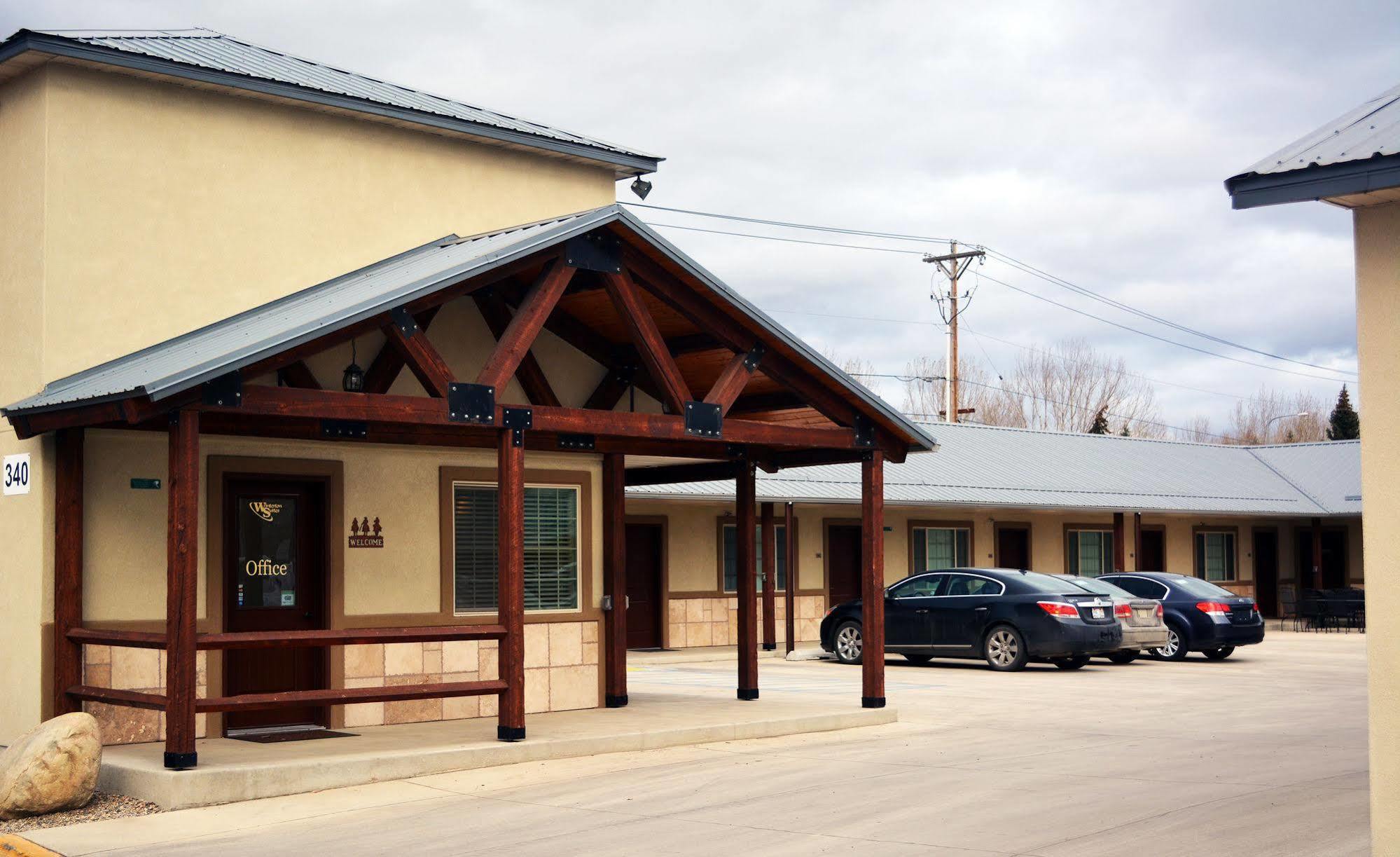 Winterton Suites Williston Zewnętrze zdjęcie